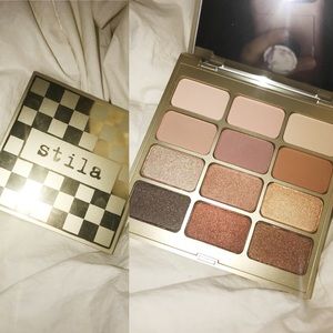 STILA EYESHADOW PALETTE